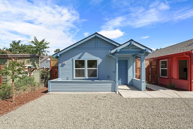 Building Photo - Beautiful 2 bedroom 1 bathroom New Build Close to UC Davis and McGeorge Law School