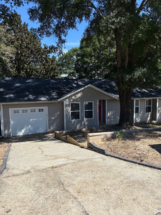 Building Photo - Charming 2-Bedroom, 2-Bath Home in the Hea...
