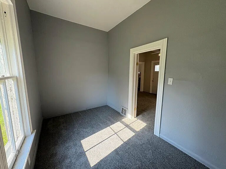 Photo - 311 Perry St House