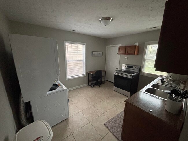 Photo - 723 Jackson St