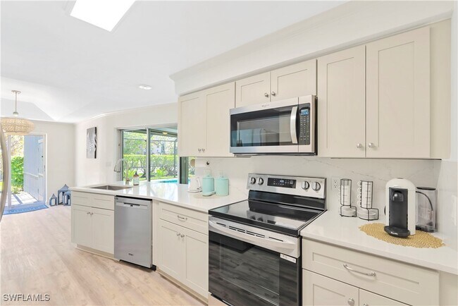 Photo - 2125 Marina Dr
