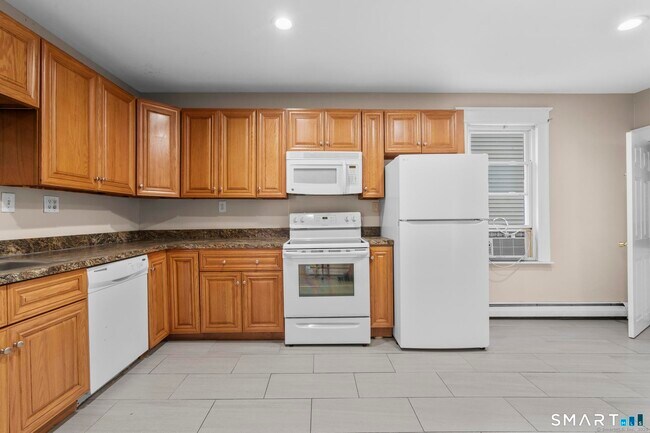 Photo - 329 Broad St Unit 1