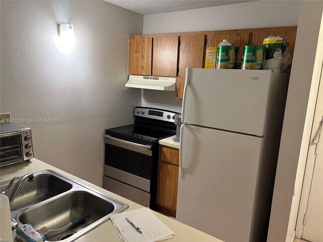 Photo - 2771 Riverside Dr Unidad 517-A