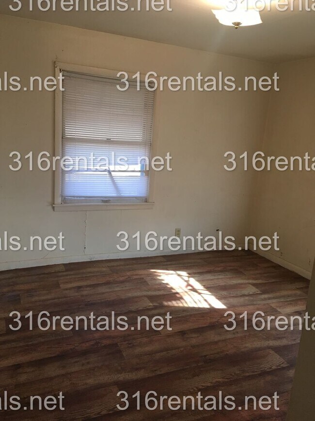 Photo - 704 N High St Unidad 704