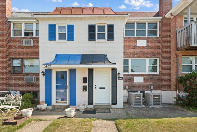 Building Photo - 5479 Quentin St Unit 1 Rental