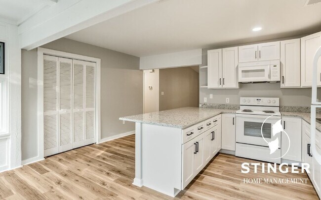 Photo - 2 Bedroom / 1 Bath For Rent In Tabby Oaks Unidad 3B