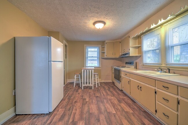 Photo - 1017 Fairview Ave