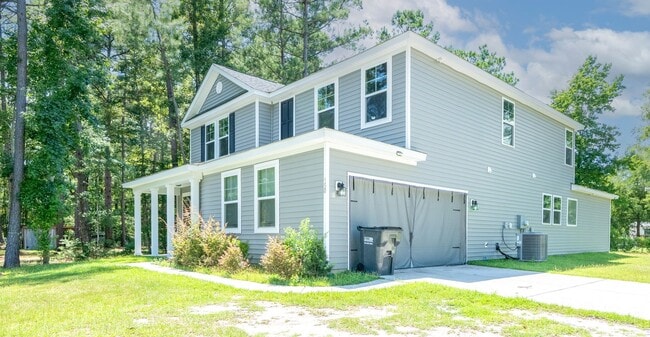 Building Photo - Modern Living in the Heart of Summerville! Rental