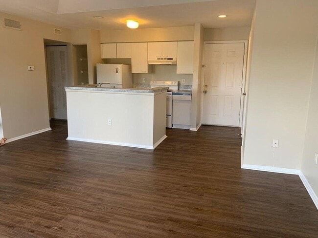 Photo - 4831 Via Palm Lakes