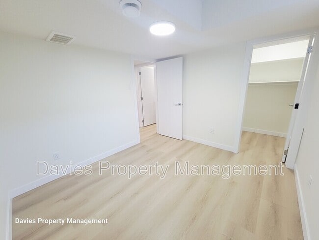 Photo - 4677-4177 177 Ave NW