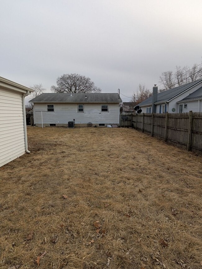 Photo - Affordable 2 Bedroom Single Family Home for Rent in Rock Falls Coming Soon!