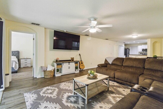 Photo - 5805 Oak Mill Terrace