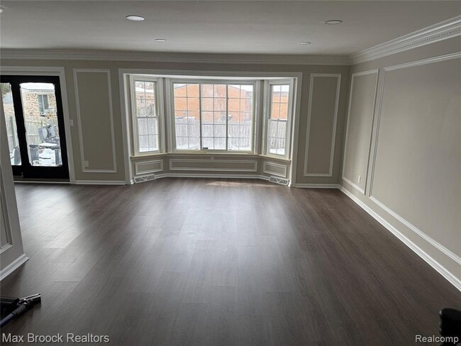 Photo - 38527 Claremont Dr