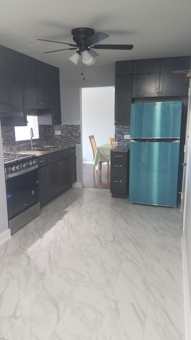 Building Photo - 8892 Jody Ln Unit 2G