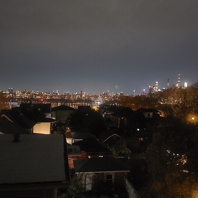 Building Photo - 7612 Park Ave Unit D8