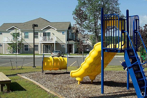 Área de juegos para niños - Brookside Apartments