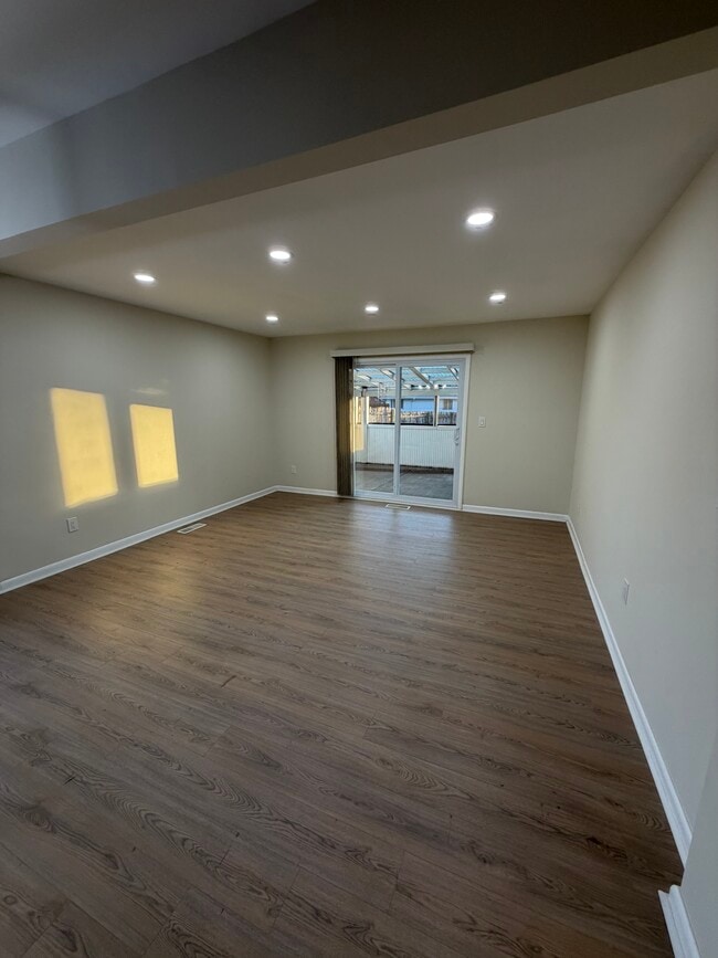 Photo - 10001 Paxton Rd