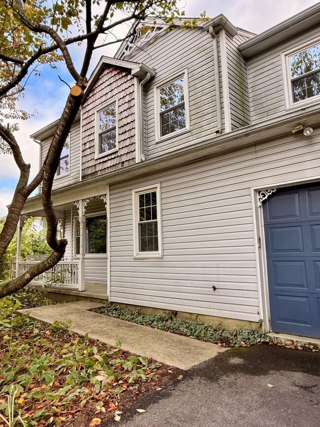 Photo - Welcome to Delaplane Manor!!!!