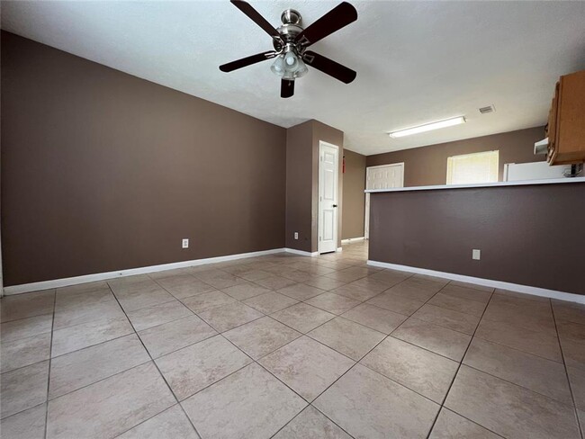 Photo - 3-Bedroom, 2-Bathroom Duplex in A Convenie...