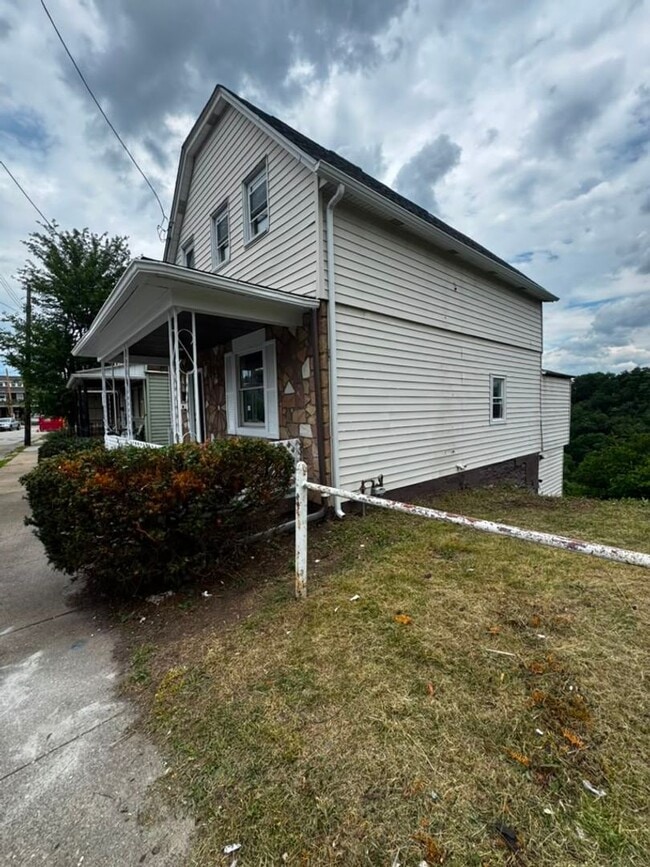 Photo - 1717 Martha St