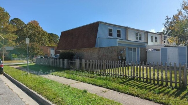 Building Photo - 701 Arthur Ave