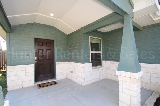 Photo - 805 Freedom Cir