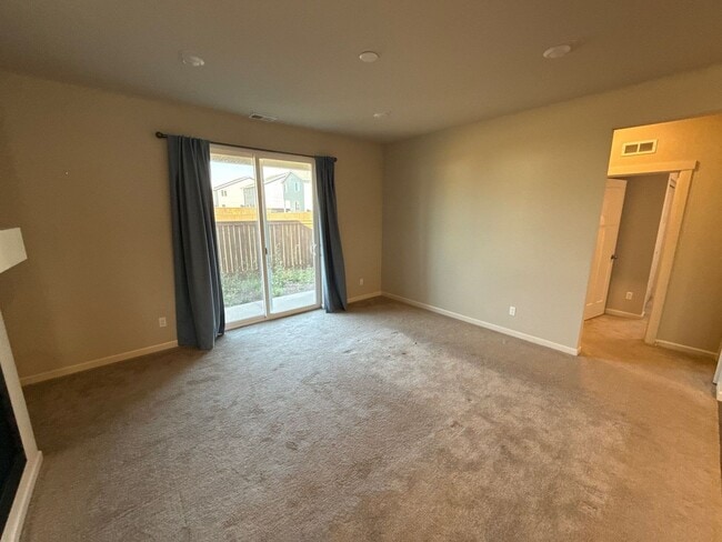 Photo - 1525 Stasny Ave SE