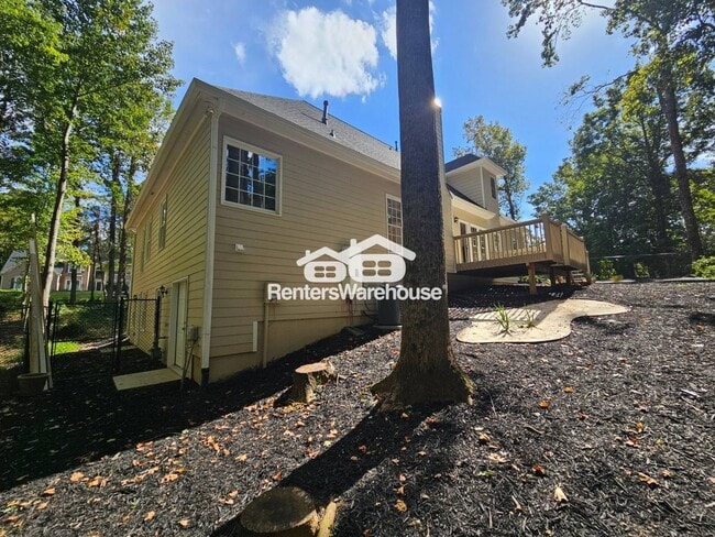 Photo - 2530 Wellsley Ln