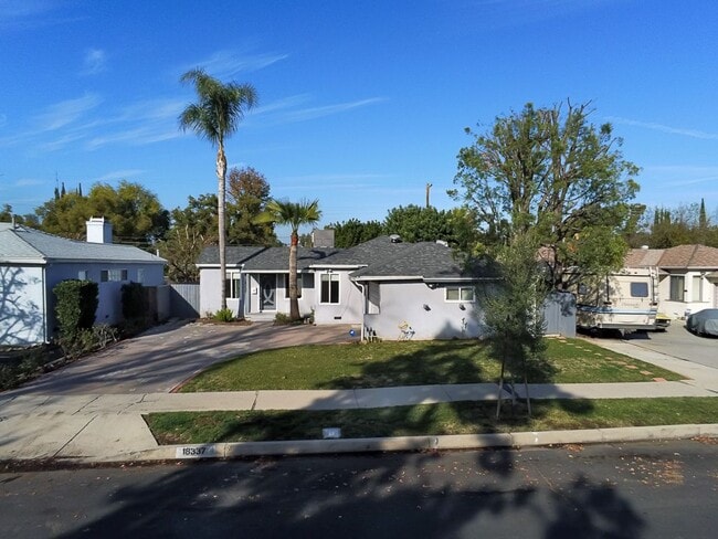 Photo - 18337 Erwin St