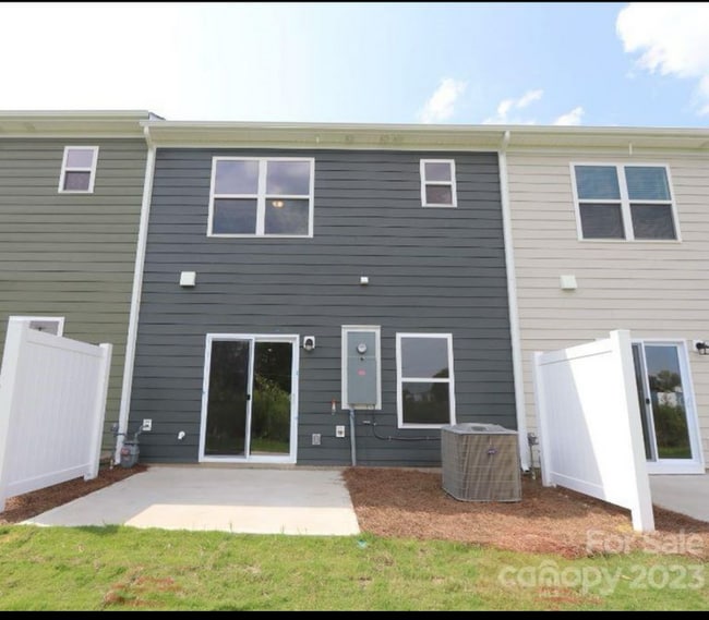 Photo - 5211 Maynard Hl Dr