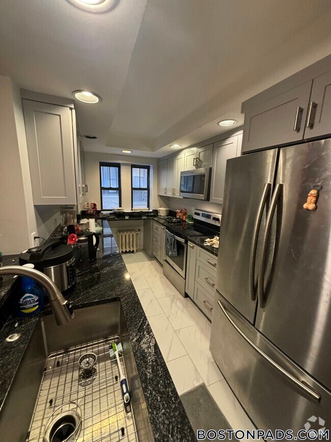 Building Photo - 452 Park Dr Rental