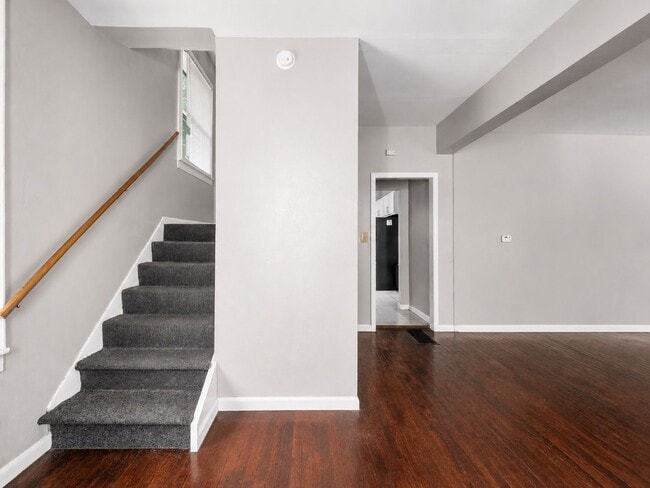 227 E Northwood Ave
