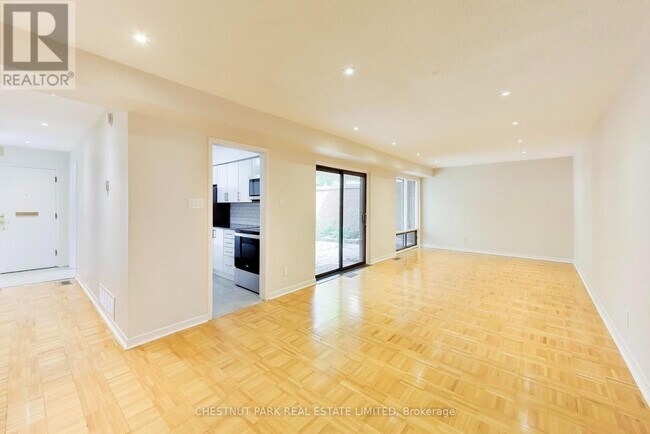 Photo - 396 Woodsworth Rd