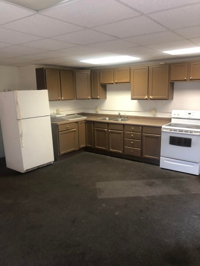 Photo - Large 4 Bedroom 2 bath