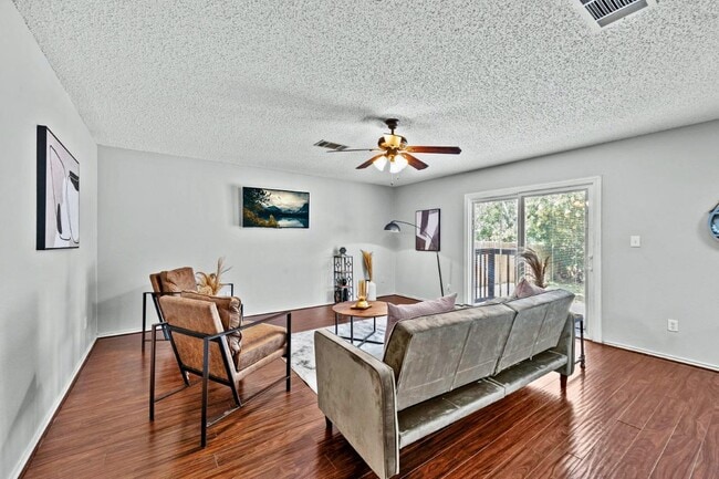 Photo - 7900 Rosenberry Dr