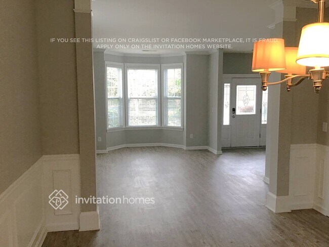 Photo - 3643 Aberdeen Way