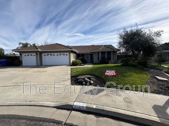 Building Photo - 540 W Birch Ct