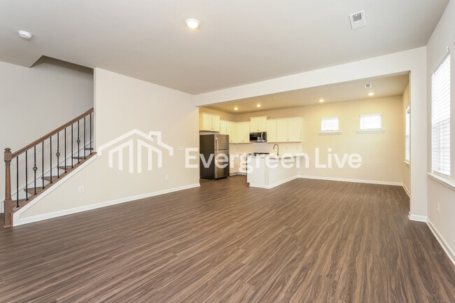 Photo - 5567 Hydrangea St