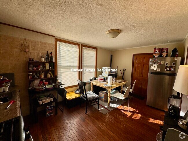 Building Photo - 739 Parker St Rental