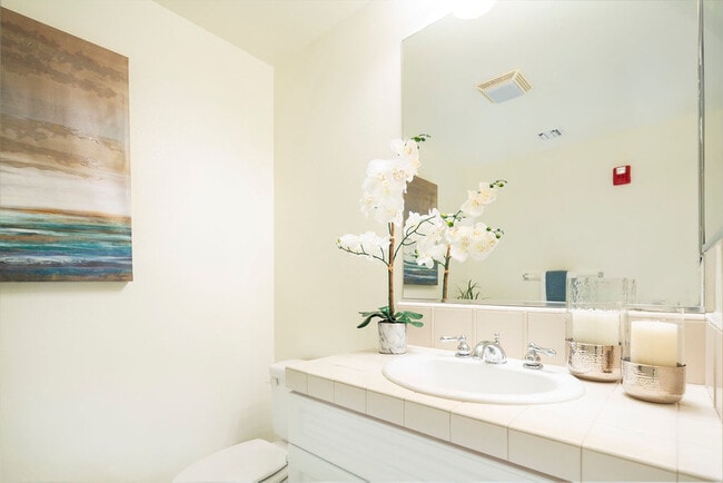 Building Photo - 12975 Agustin Pl Unit 130