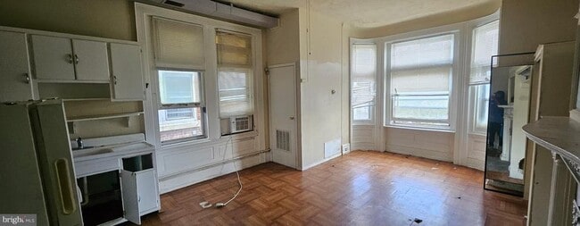 Building Photo - 2206 W Tioga St