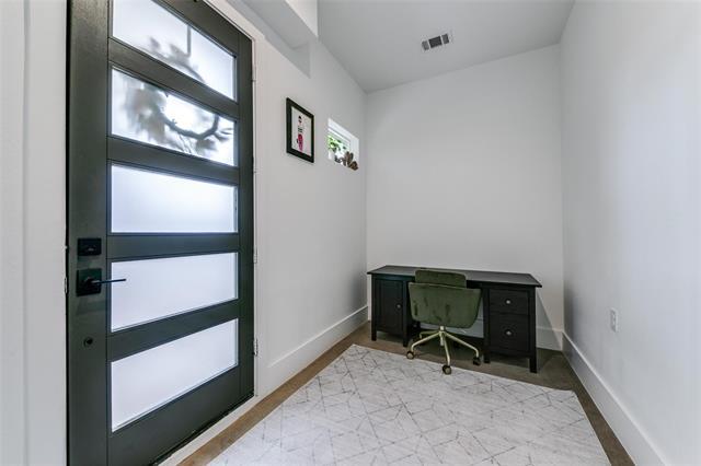 Photo - 4205 Roseland Ave Unidad 203