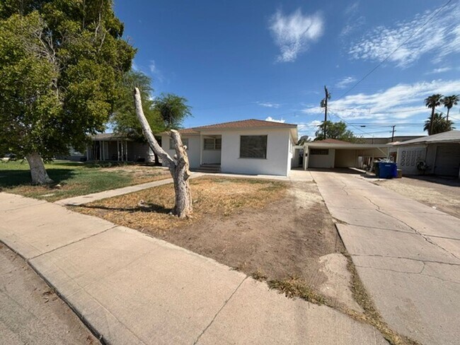 1249 Sandalwood Dr
