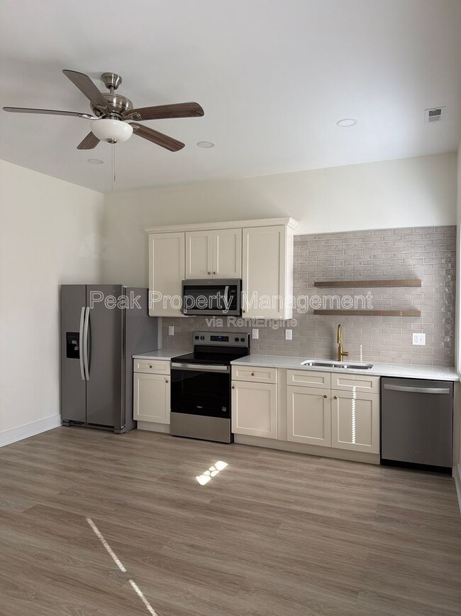 Photo - 3014 Parkwood Ave