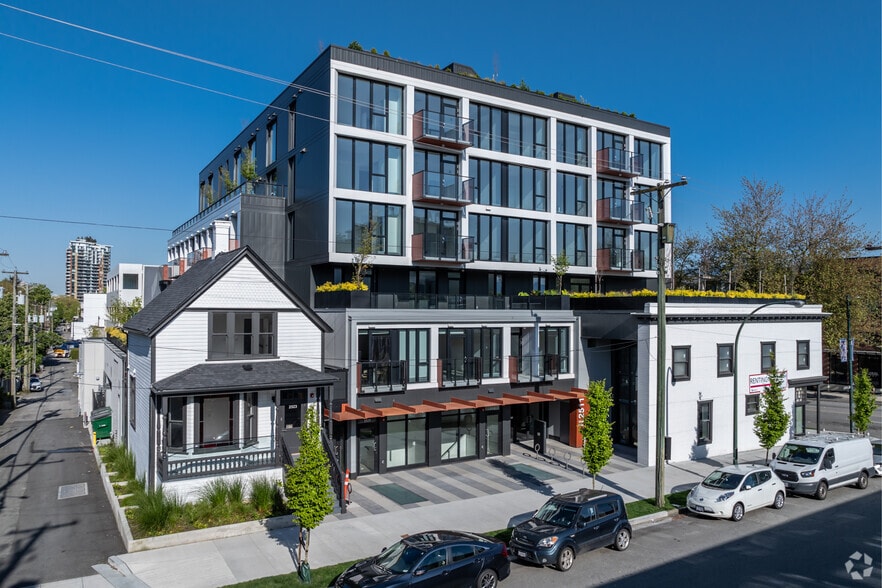 Building Photo
