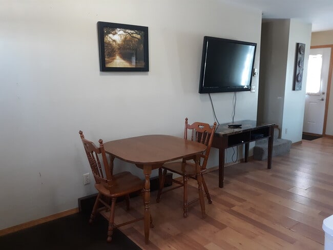 Photo - 116 5th St NW