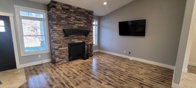 Photo - Three Bedroom 2.5 Bath House