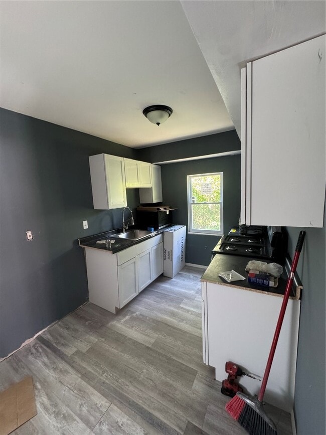 Photo - 5434 Maple Ave