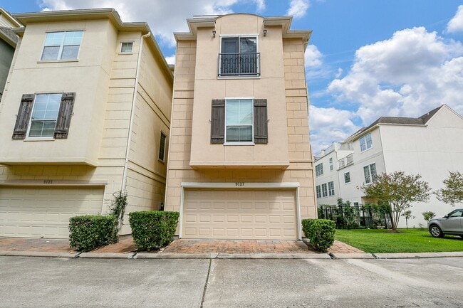 Photo - 9127 Harbor Hills Dr