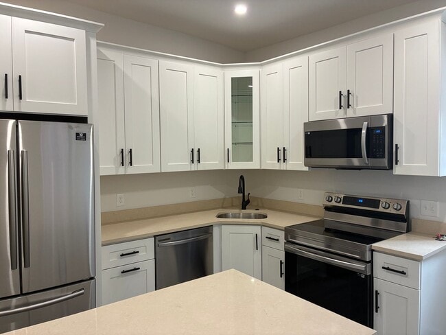 Building Photo - 1539 Lowrie St Unit 1